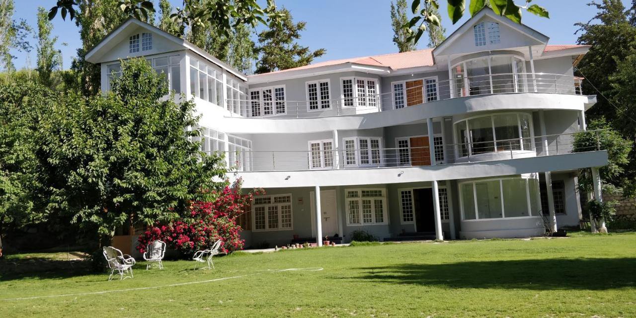 סקרדו Hotel Reego מראה חיצוני תמונה