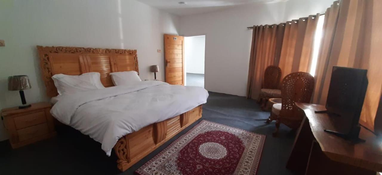 סקרדו Hotel Reego מראה חיצוני תמונה