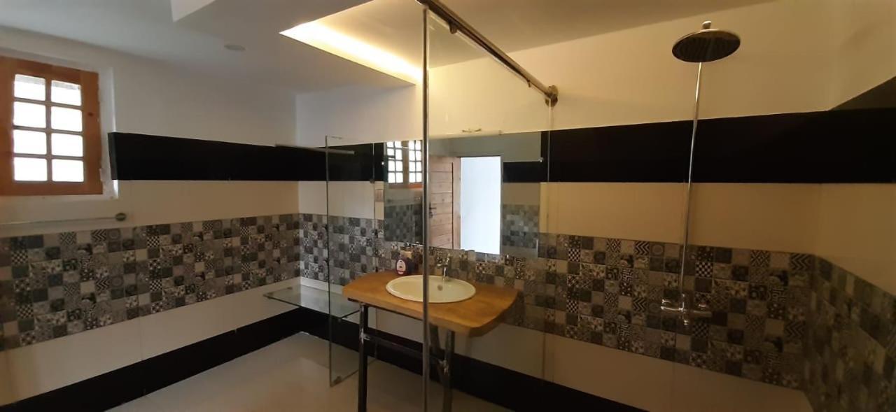 סקרדו Hotel Reego מראה חיצוני תמונה